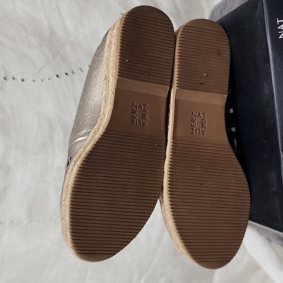 EUC! Naturalizer Whitley 2 LIght Bronze Platform Slip-on Shoes Size 6 - Picture 3 of 6